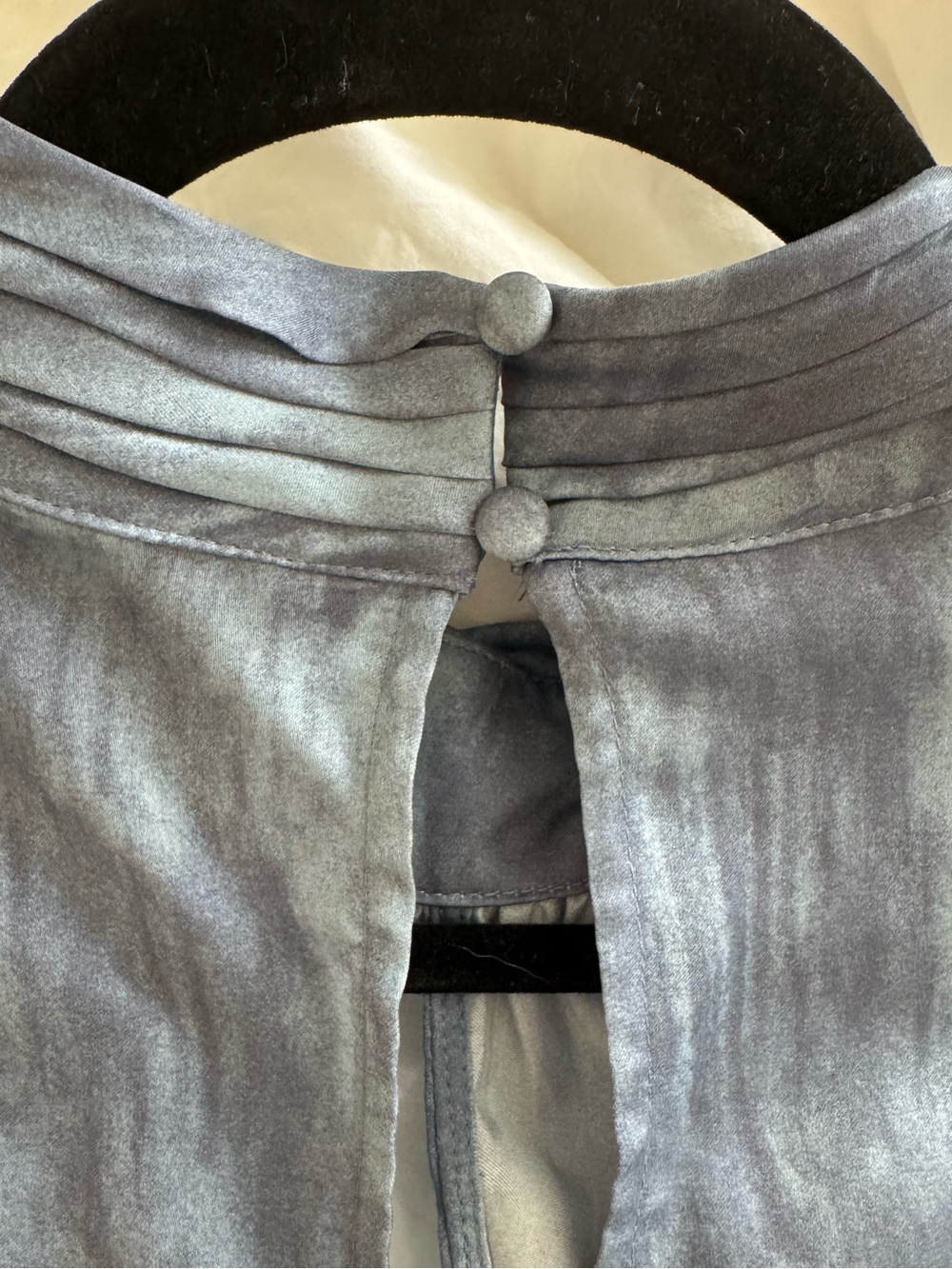 NWOT White House | Black Market - Blue Keyhole Mock Neck Longsleeve Blouse - Picture 10 of 12